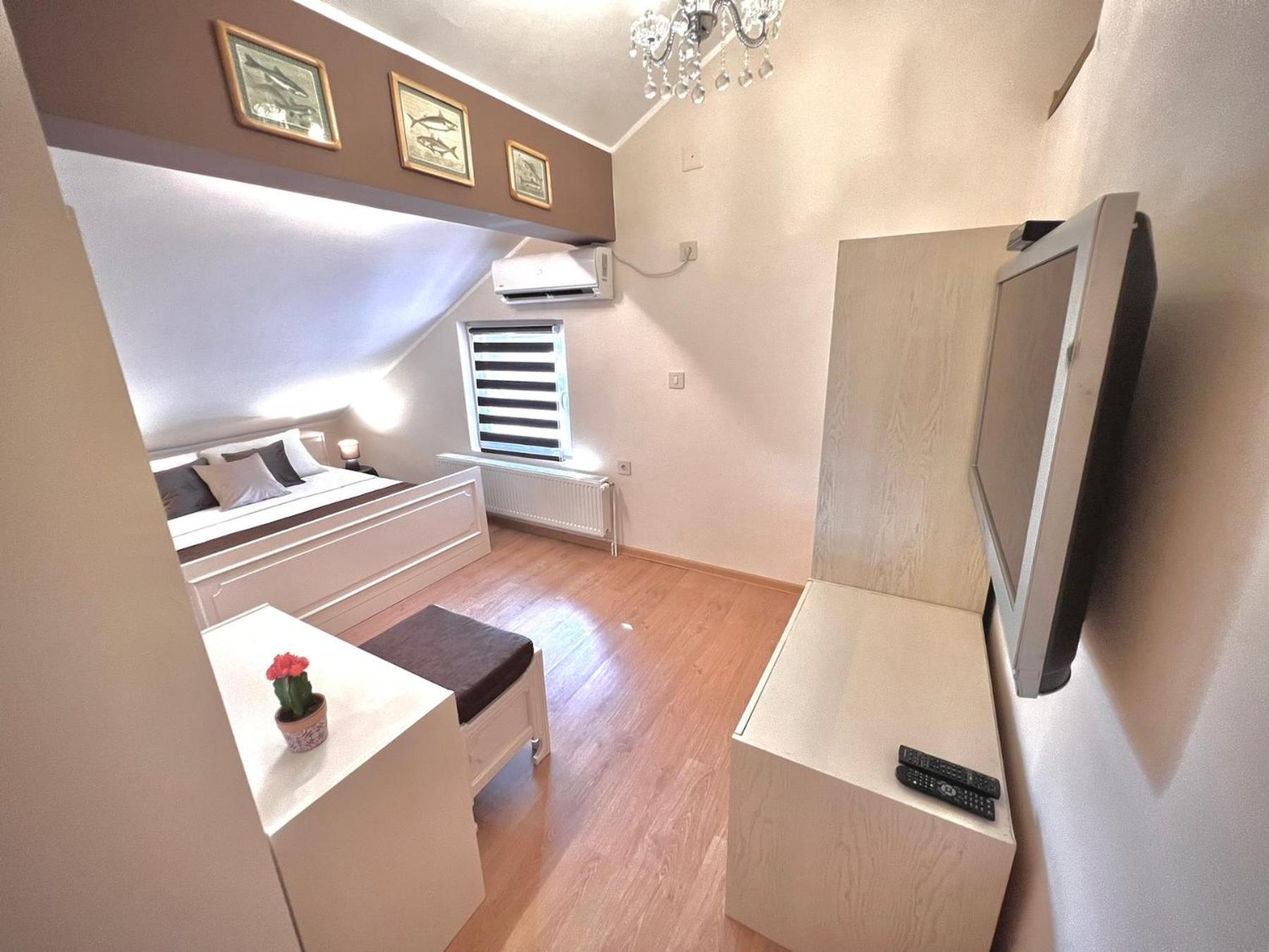 International Inn Paracin Ngoại thất bức ảnh